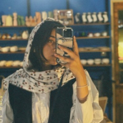 hniwee's profile picture. ادامه دادن با تیر تو پهلو