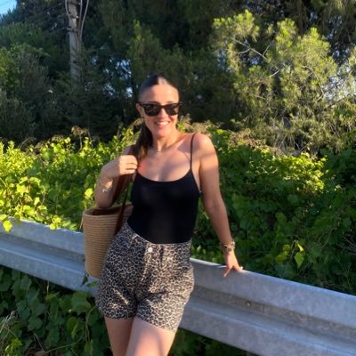 selvimutluu's profile picture. 