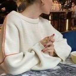 Kluqee57184's profile picture. My heart is a compass that always finds its way back to you. 🧭❤️