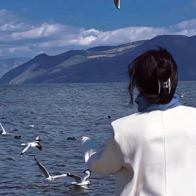 goldenlmmo's profile picture. BSN-RN | 🪽