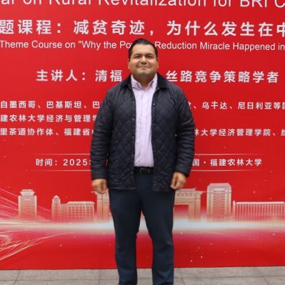 FRuizMX's profile picture. Maestro | Escritor | Político | RRPP | Viajero