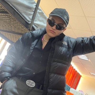 SarehNikhoo's profile picture. شرقی تن داده به باد.           https://t.co/LVhki5LeJn