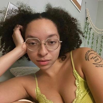 TravisZari48915's profile picture. (21.5M followers 13 following)