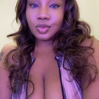 julie_burnqq's profile picture. @findomme.educator.cozy goddess 🫶💙serve me.serve the world 🤫🥶