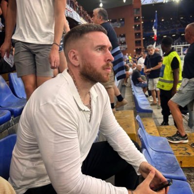 DennievanLaar's profile picture. Hoofdredacteur @VoetbalPrimeur  📖🎙️@MeerdanVoetbal_