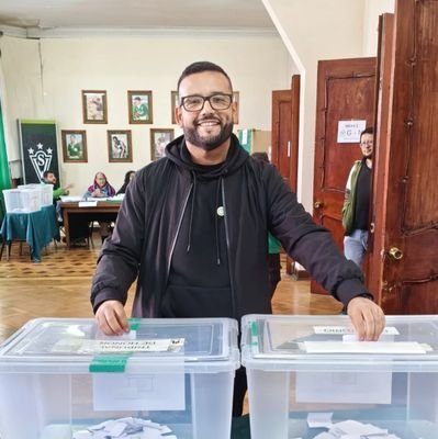 Orgullo_Porteno's profile picture. Sociólogo. Hincha de Wanderers y Valparaiso. Fútbol, Wrestling, Box.