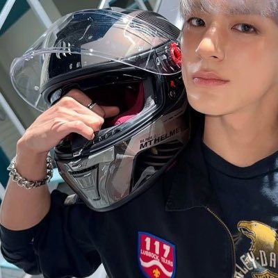 lilsmoyed's profile picture. for all members of @nct & @f1
