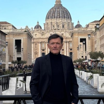 RicciStats's profile picture. Analista di ricerca, si occupa di strategie comunicative, processi cognitivi e potere simbolico