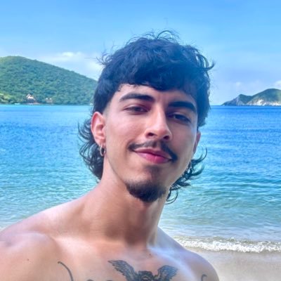 raw_redrocky's profile picture. Diseñador gráfico y tatuador en formación.🪽