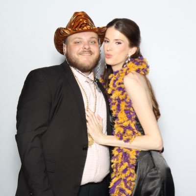 hcallegan's profile picture. every rose has thorns 🥀