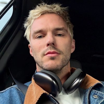 quantiquie's profile picture. 