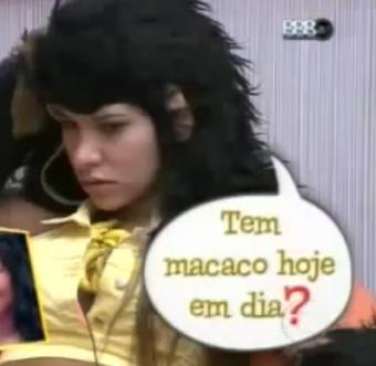 Ex-Miss Campos dos Goytacazes. Mas você me conhece somente como aquela que não sabia que macacos ainda existiam.
