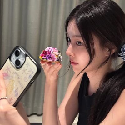 starsuncross's profile picture. do it scared, do it tired, do it unmotivated, do it anw﹙not so #studytwt #booktwt﹚febunpad’26