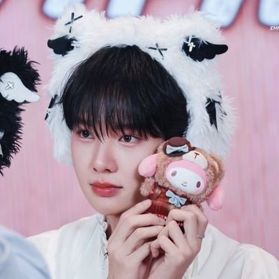 iamxploy's profile picture. fan acc :knp @harit_keng @nampingnapat •