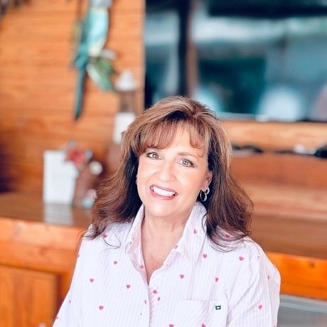 LauraTrentham's profile picture. 