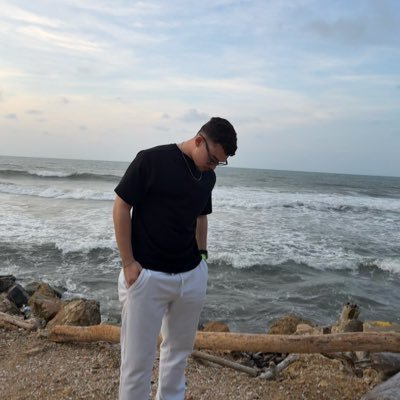 AndresR_arq8's profile picture. 