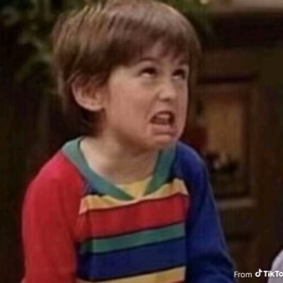 kokari_b's profile picture. เป็นเด็กป.โทที่อยากลาออกทุกวัน 😔 | ทาสแงว 300% 🐾 | GOT7 💚 | bozhan | ต้าห์อู๋ออฟโรด | ฟอสบุ๊ค | หนังสือ | บ่นไปเรื่อย 🌈✨