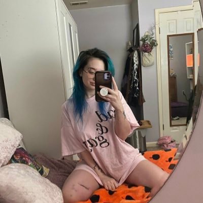 lydiarose41815's profile picture. 