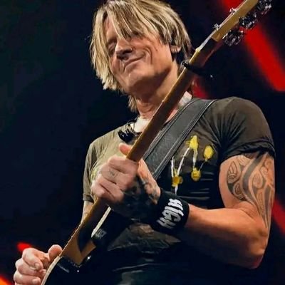 KeithUrban27960's profile picture. 