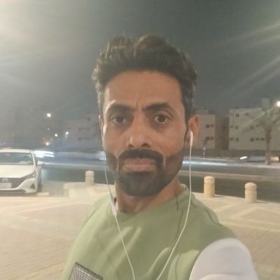 TalalAlsha29587's profile picture. ليس لي وطن ولة اهل
35 سنه اسامي فقط 
فخر لي طول حياتي 
بل فقير 🤝➕️