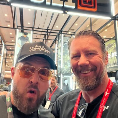 matthias_s00's profile picture. Nueva cuenta, la antigua fue prohibida No te pediré dinero 🦻🏻 Coempleado de Tesla Haz crecer tu riqueza ahora 💰⚒️