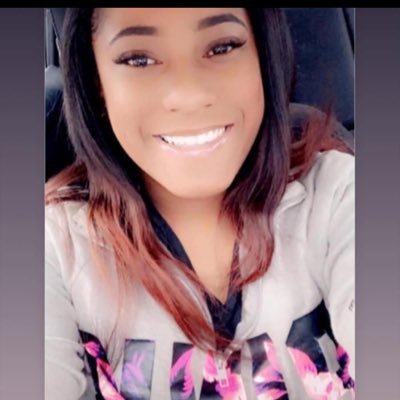 realladyred's profile picture. A Woman of GOD ❤️💕💍 Dental Assistant , Hair Stylist 🌸💇‍♀️ Teeth Whitening 🦷