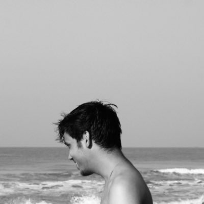 magnumbudweiser's profile picture. 23 and a kafka enthusiast || i also post the photos that i take here occasionally 👇🏼