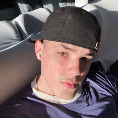 rbcarlim's profile picture. 