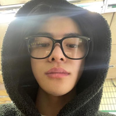 leeoleez's profile picture. can’t get enough of leo