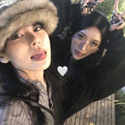 jjelloli's profile picture. 내가일녀언니들에게취집하는그날까지