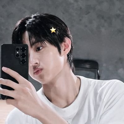 pyongieverse's profile picture. #idid    🎐     %      you    α꯭re     the    !     #nkz      ★̲                                      
⌃᪲᪲  𝅄  05ź  ׅ  #imthedydraft   ♡゙   d'α꯭mōur  ?!  🐰  ✿