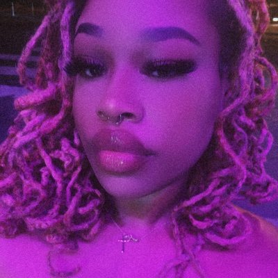 ColorfulCrayon's profile picture. a bitch that handles big business. 1 of 1