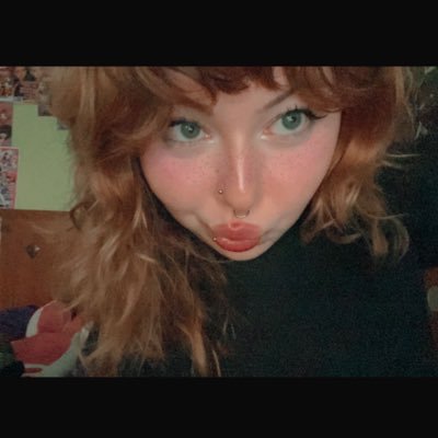 tuborgverhyme's profile picture. Bakarım yaşantıma sakin masamda tek sigara biram,, 1 numaralı Mersin hateri