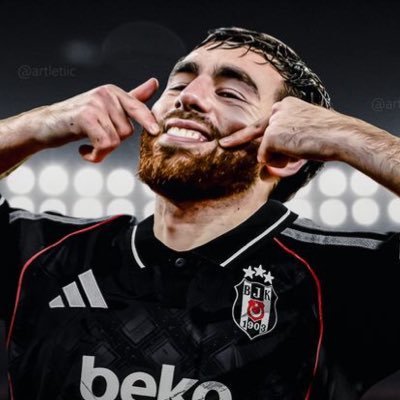 MarseloGayyardo's profile picture. @besiktas 🏴🏳️ Bazen ciddi analizler yaparım, bazen mizaha bağlarım. Yani keyfim bilir. 🥇Messispor