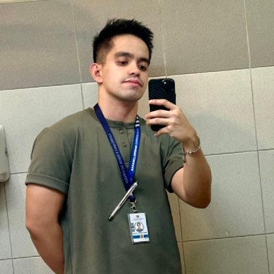 harveecastillo's profile picture. poetry, gym, academe