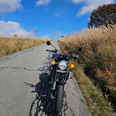 gsx250r_FD3S's profile picture. 30年振りのリターンライダー🏍です

最近心筋梗塞やらかしたので負担を減らすべく(言い訳乙)車両変更

🏍:Z900RS   軽い！速い！風強い！
🚘:CIVIC FL1 (6MT)  とにかく楽しい！

バイクでとにかく人の少ない所🤣目指して
残り少ない時間を有意義に過ごしたいと思います