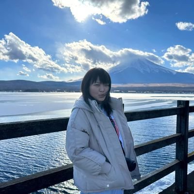 LimRatima's profile picture. 