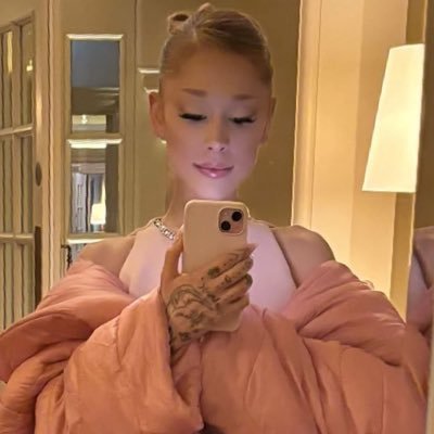 offthetables's profile picture. 24.♡ﾒ𝟶 ⁶𓅓