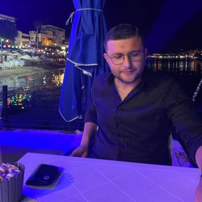 Emekli__fenerli's profile picture. Bahtımıza Türkçülük düştü;başım,gözüm üstüne…