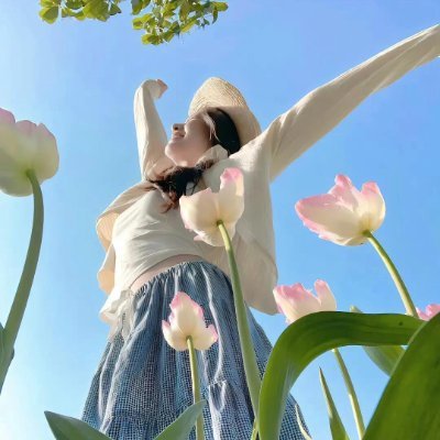 ShioriMetrics's profile picture. Turn your journey into a memory archive.