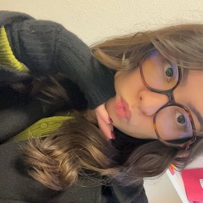 _angelbni's profile picture. passionnément, à l’ammoniaque