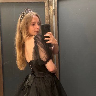 emogirlwithswag's profile picture. 🍓💗🔥🎀🩰❤️👙💃🏼💘🌹🌸 🚩🖤💅🏻 my views & opinions do not reflect anything because they are usually Kind of Dumb & also a joke MDNI :P