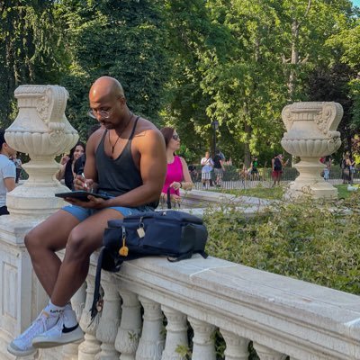 cgondolaa's profile picture. (Taylor’s Version ) 💚💛💜❤️🩵🖤