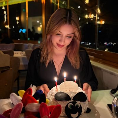 esmakorkmazw's profile picture. igü🎓/ makü                                                                                               
 
k'♡