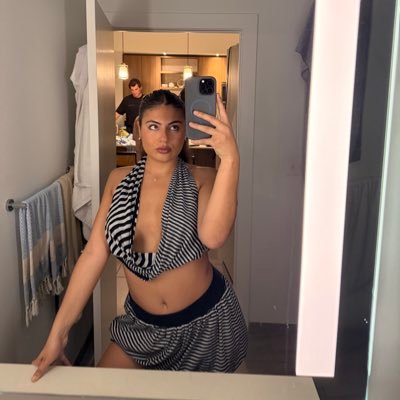 kellyyycccc5's profile picture. Chicago how tf we feeling baby