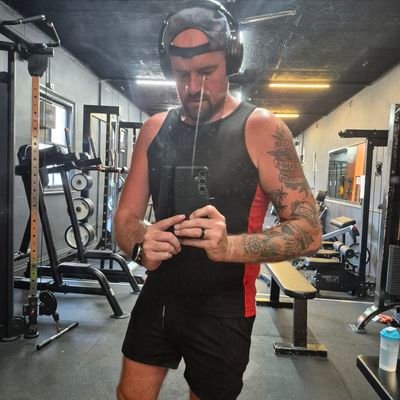 JohnHun46899521's profile picture. runner and biscuit slut
ran about 50 marathons and ultras gucr145 finisher, tr250 finisher