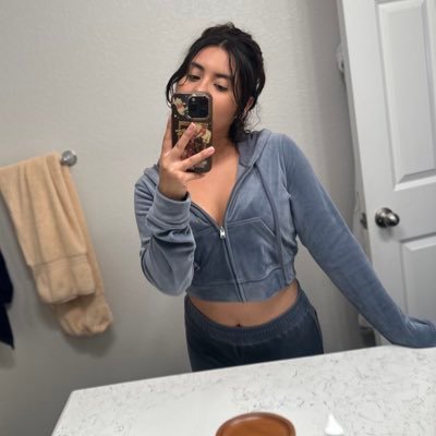 yourstruly_vane's profile picture. she/her 🦋 Salvi por vida🇸🇻 single mama💞 clairvoyant and spiritually protected💫 Saturnian 🪐♑️