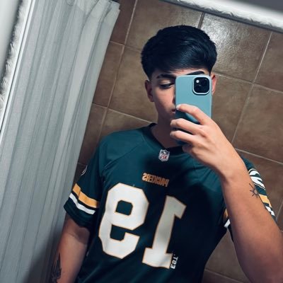 valen0bj12's profile picture. más bostero que no saberse el abecedario