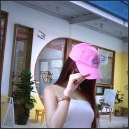 poppleton25592's profile picture. 💌 Turning pain into art.