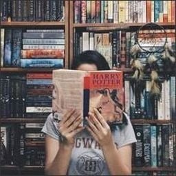 farrpanhor17854's profile picture. 🦋 Stay soft but fierce.